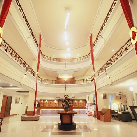 Horison Plaza Tegal Otel Dış mekan fotoğraf